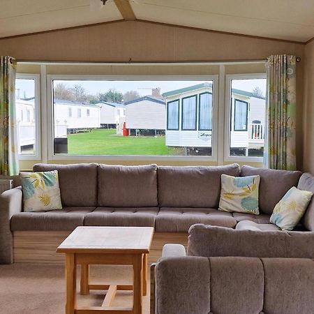 8 Berth Caravan For Hire At Manor Park Near To A Great Beach Ref 23041C Hunstanton Dış mekan fotoğraf