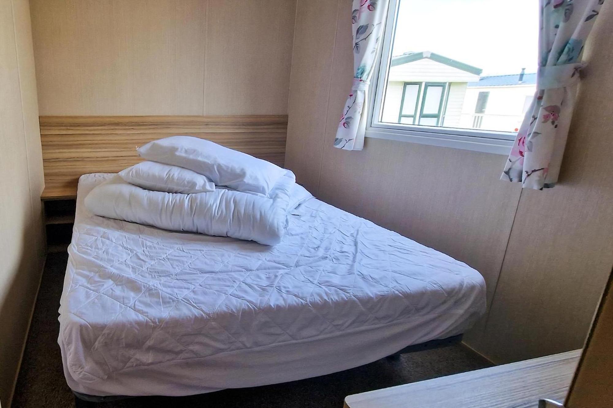 8 Berth Caravan For Hire At Manor Park Near To A Great Beach Ref 23041C Hunstanton Dış mekan fotoğraf